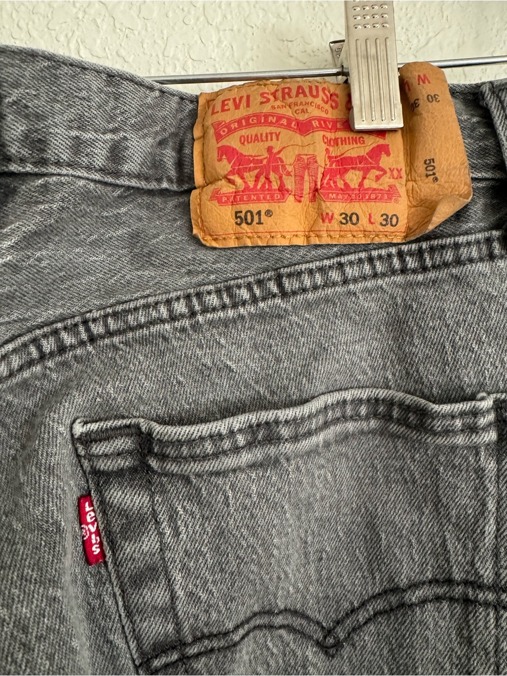 Levi’s 501 Men’s Jeans W30 L30 Gray Charcoal Original Fit